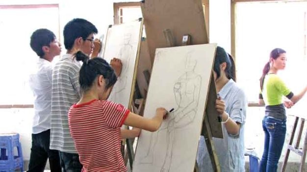 Gia sư dạy vẽ tại Nha Trang sẽ giúp bạn học các kỹ thuật vẽ cơ bản đến nâng cao. Hãy xem hình ảnh để tìm kiếm người giáo viên phù hợp với nhu cầu của mình.