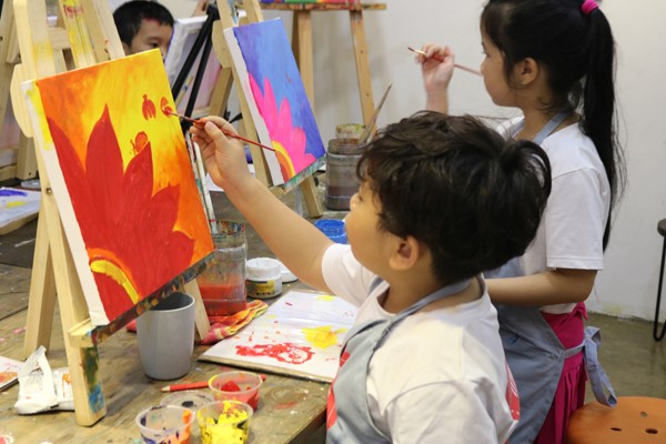 Để có thể học vẽ một cách đầy đủ và chuyên nghiệp, các bạn có thể tìm kiếm đến các lớp học gia sư dạy vẽ tại Nha Trang. Hãy bấm vào hình ảnh liên quan đến từ khóa này để biết thêm chi tiết về các khóa học hấp dẫn nhé.